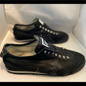 Onitsuka Tigers Mexico 66 black on black size 12